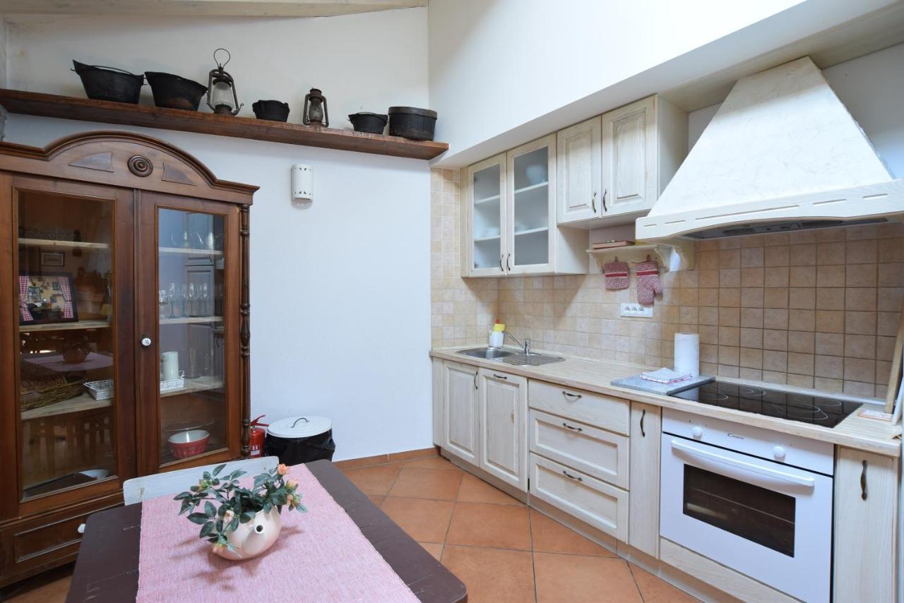 Saison Openning Prices Luxury Villa Nini With Fireplace, Private Pool, Bikes, Barbecue And Much More Poreč Exterior foto